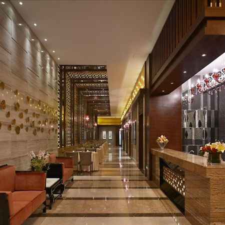 Sovereign Hotel Zhanjiang Dış mekan fotoğraf