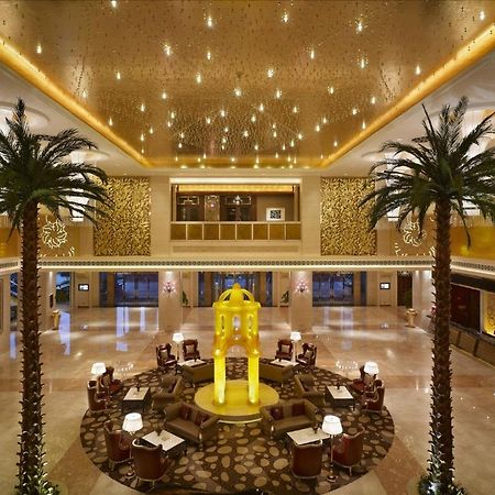 Sovereign Hotel Zhanjiang Dış mekan fotoğraf