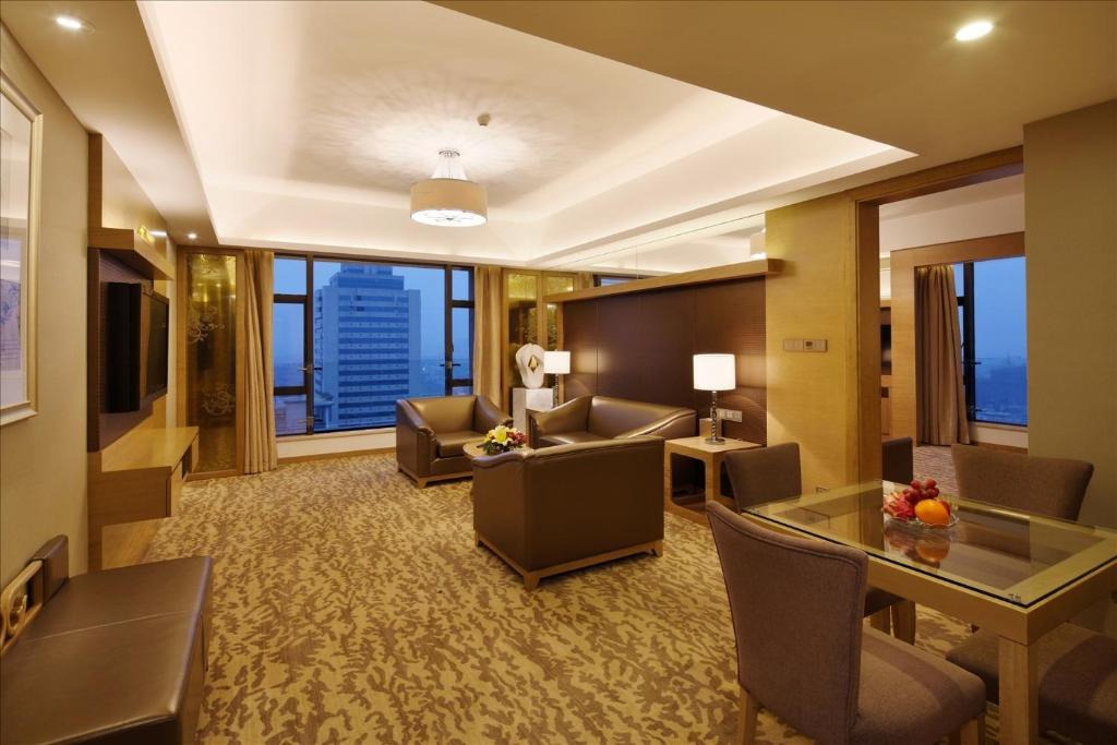 Sovereign Hotel Zhanjiang Oda fotoğraf
