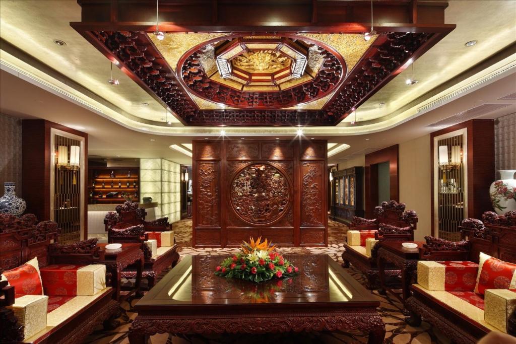 Sovereign Hotel Zhanjiang Dış mekan fotoğraf
