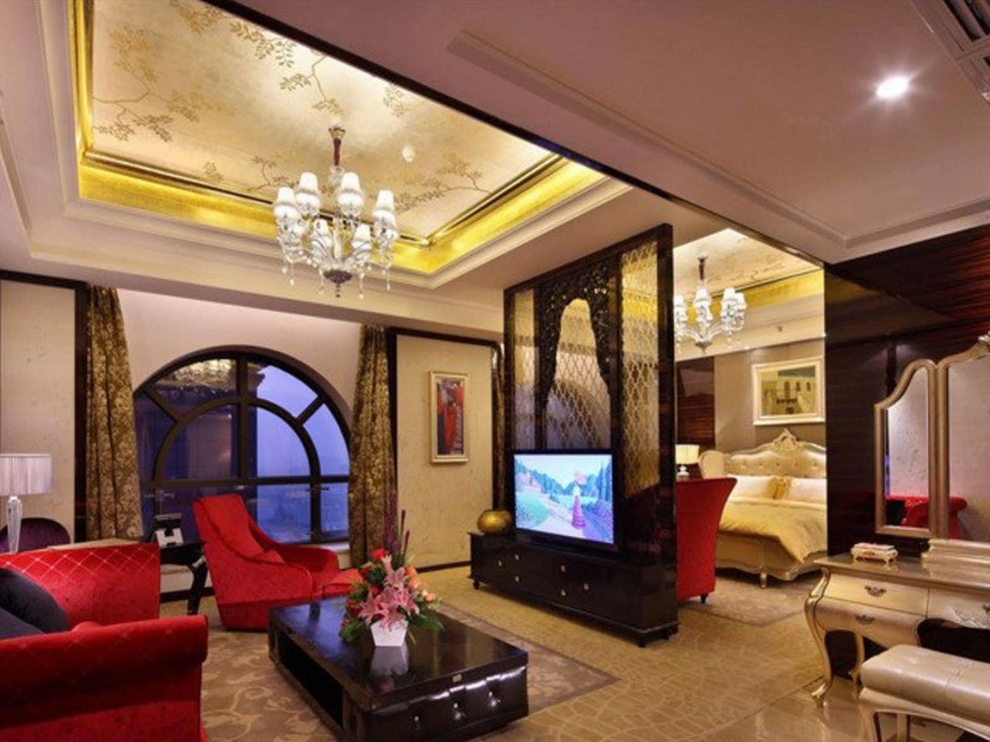 Sovereign Hotel Zhanjiang Dış mekan fotoğraf
